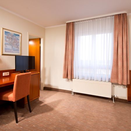 Achat Hotel Schwarzheide Lausitz Exterior foto