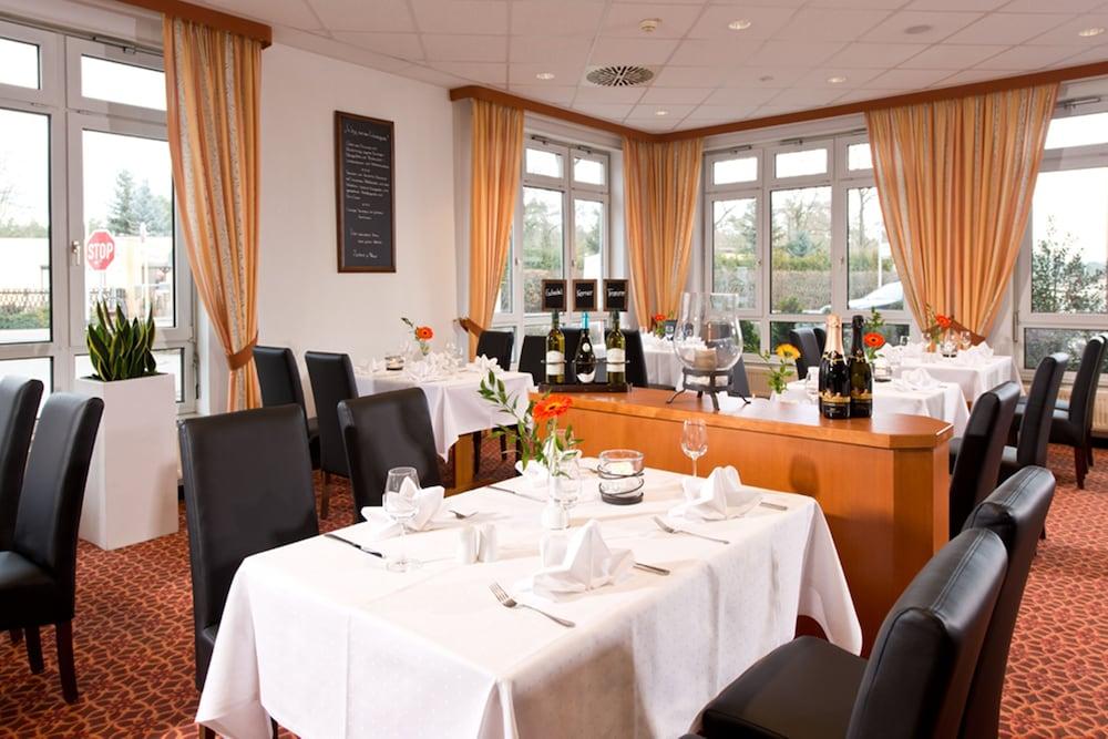 Achat Hotel Schwarzheide Lausitz Exterior foto