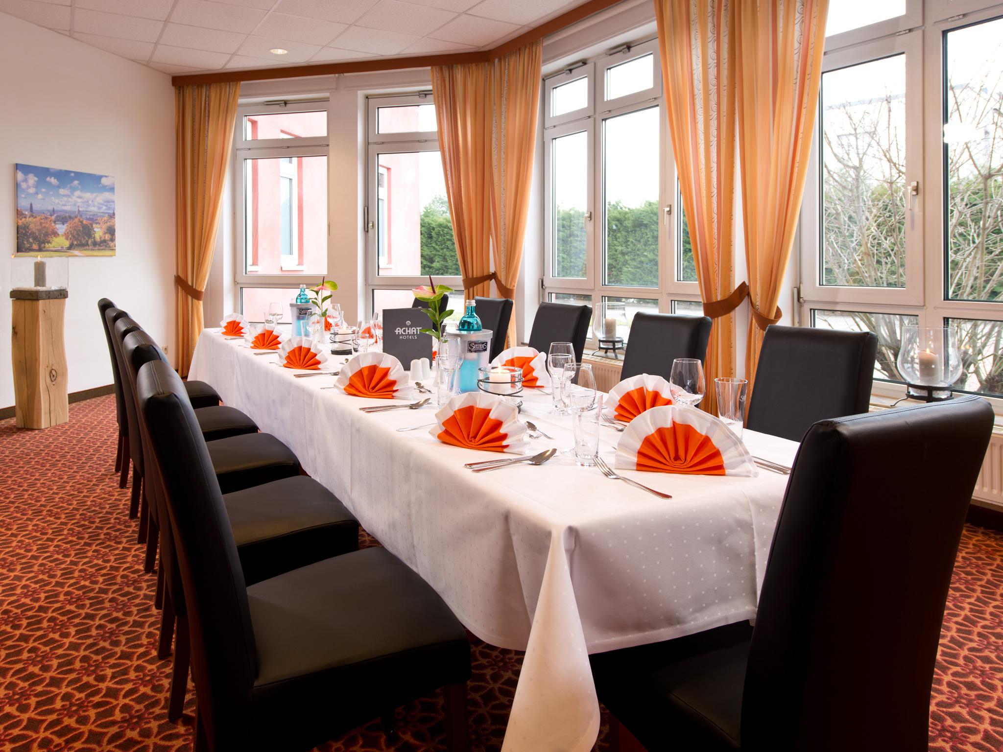 Achat Hotel Schwarzheide Lausitz Exterior foto