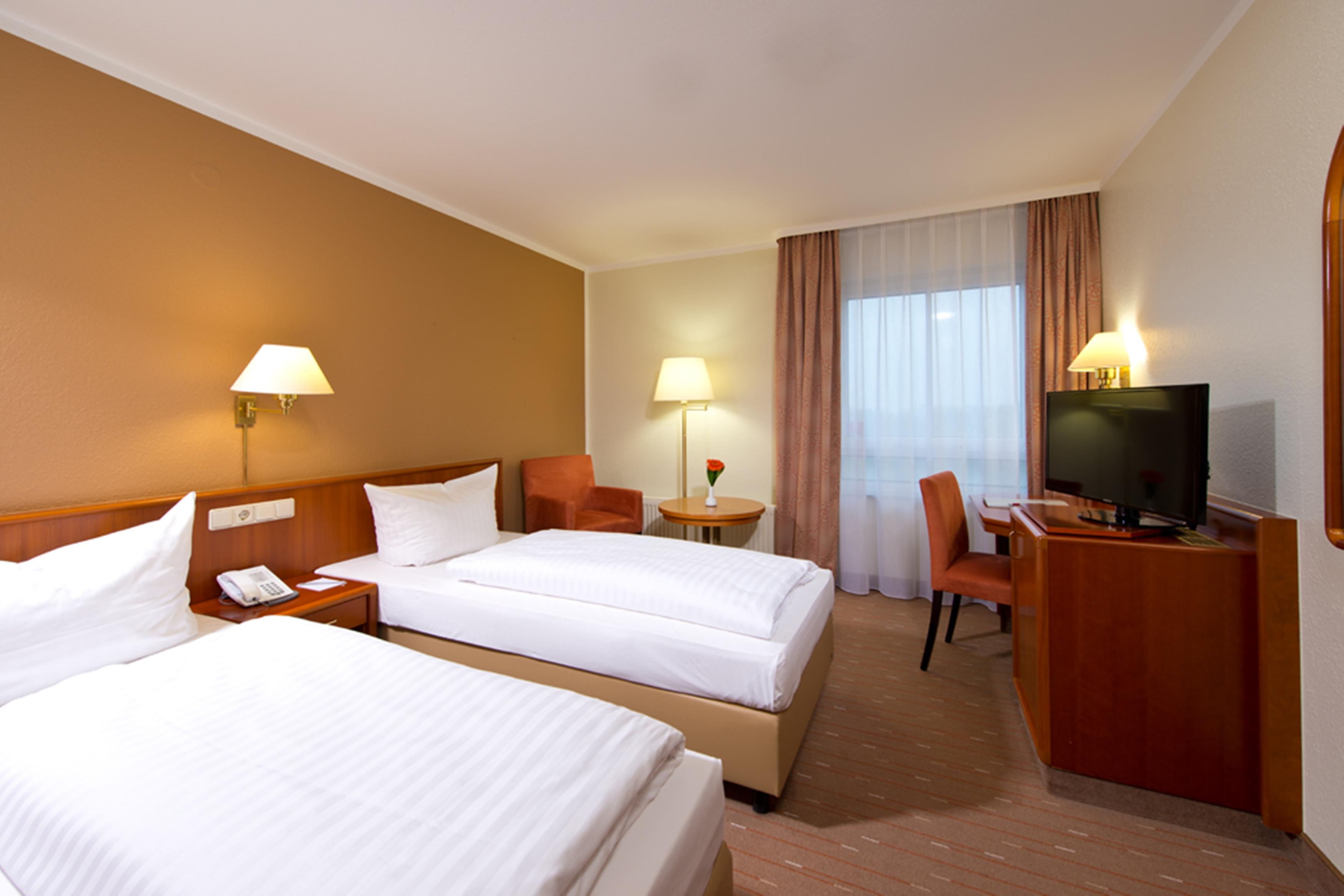Achat Hotel Schwarzheide Lausitz Exterior foto