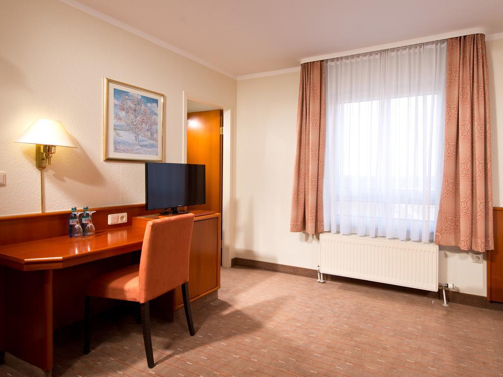 Achat Hotel Schwarzheide Lausitz Exterior foto